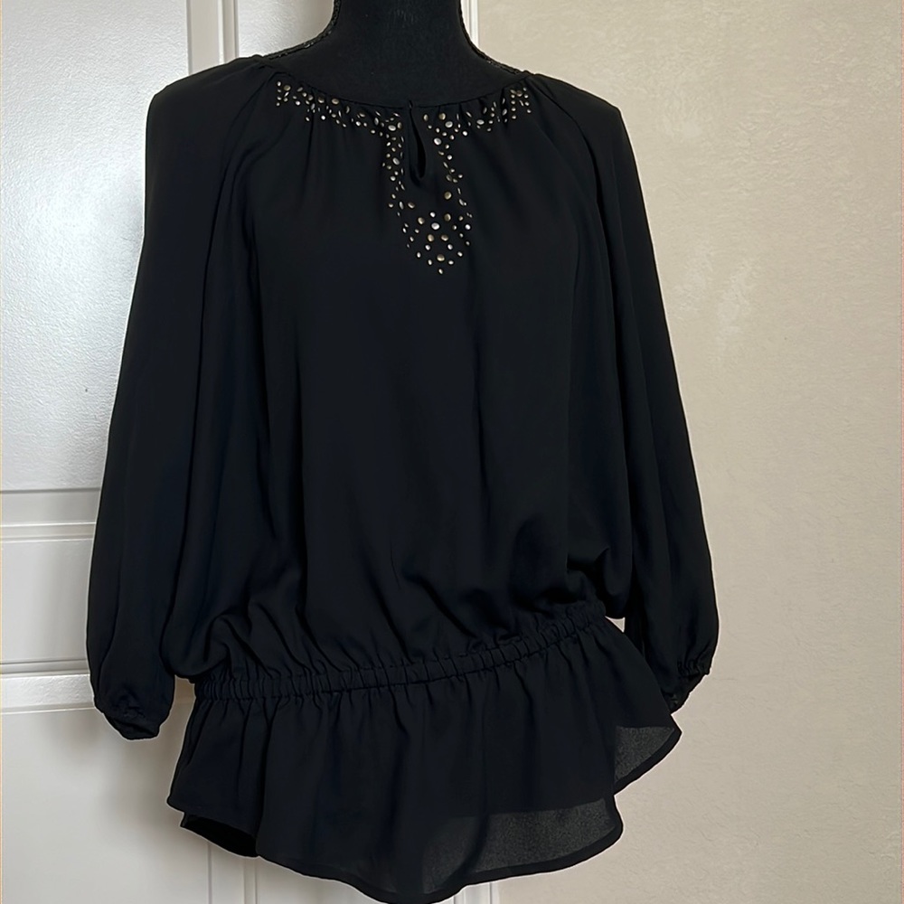 Chico’s embellished 3/4 sleeves pheasant top - Picture 2 of 6
